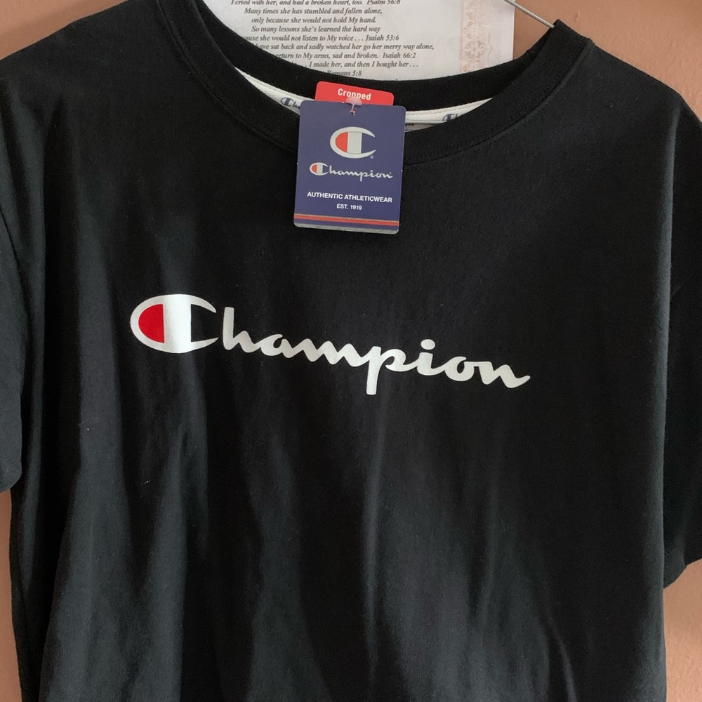 Black champion cropped shirt